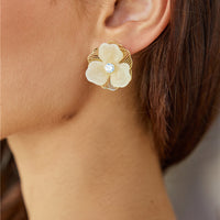 18k Gold Plated Soft Petals Earrings Gold