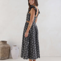 Uncharted Bliss Midi Dress Black